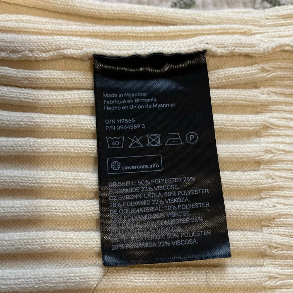 H&M Beige Ribbed Knit Top - Picture 4 of 4
